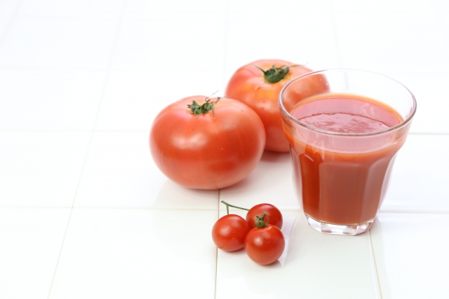 トマトジュースとオリーブオイルが美肌・ダイエットを助ける！